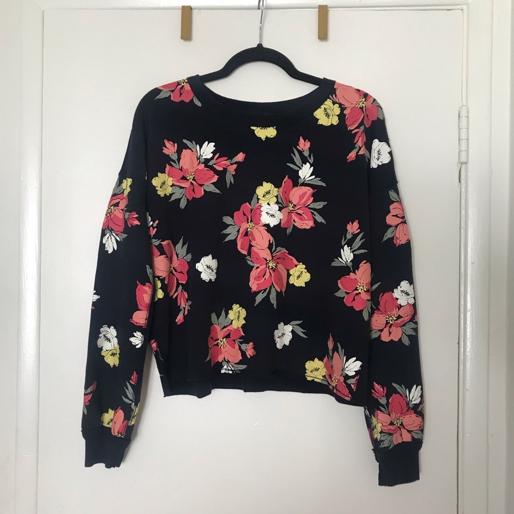 NWOT Floral Sweatshirt